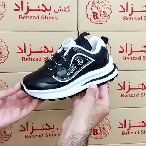 کتونی sport بچه گانه پسرانه دخترانه اسپرت سایز 31 تا 35 رنگ مشکی سفید زیره پیو لژ 4 سانتی رویه چرم صنعتی بند پُمپی فنری