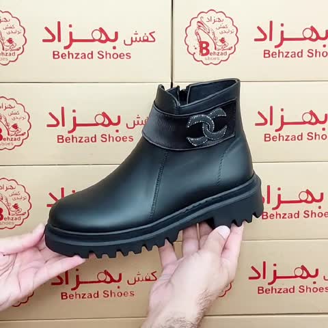 پوتین لژ چهار و نیم سانتی دخترانه زنانه رنگ مشکی سایز 37 تا 40 زیره پیو دور دوخت بغل زیپ رویه چرم صنعتی  
