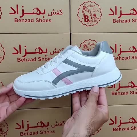 کتونی زنانه دخترانه asics رنگ سفید  سایز 38 تا 41 زیره پیو تزریق لژ 3 سانتی رویه چرم صنعتی سبک راحت