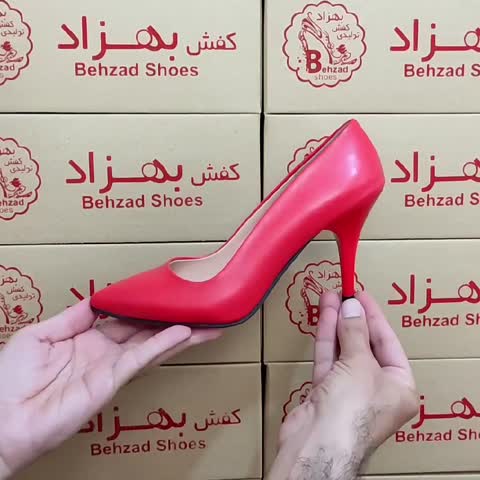 کفش پاشنه نوک تیز مجلسی زنانه سایز 36 تا 41 رنگ قرمز زیره رافیک پاشنه 9 سانتی رویه چرم صنعتی سبک و راحتی