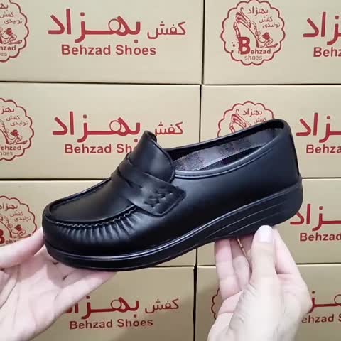کفش طبی راحتی زنانه رنگ مشکی زیره پیو تزریق لژ 3 سانتی کفی طبی رویه چرم مصنوعی سایز 37 تا 42 خیلی سبک راحت 