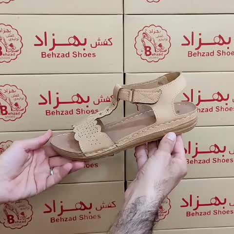 صندل تابستانی کفش طبی زنانه دخترانه سایز 37 تا 39 رنگ کرم دور دوخت زیره پیو نرم و راحت جنس رویه پشت چرم درجه یک 