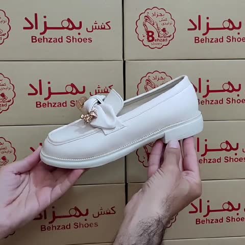 کالج راحتی پاپیونی سنجاقی کفش زنانه دخترانه رنگ کرم سایز 37 تا 40 زیره پیو پاشنه 2 سانتی رویه چرم صنعتی سبک و راحت