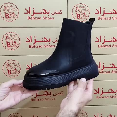 پوتین زمستانی زنانه بغل کش سایز 37 تا 40 رنگ مشکی زیره پیو لژ پنج سانتی رویه چرم صنعتی و ورنی