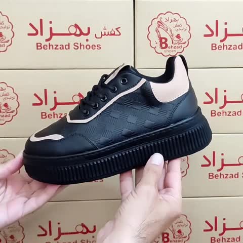 کتونی دخترانه زنانه رنگ مشکی کرم سایز 37 تا 40 زیره پیو لژ چهار و نیم سانتی کفی طبی دور دوخت رویه چرم صنعتی سبک راحت