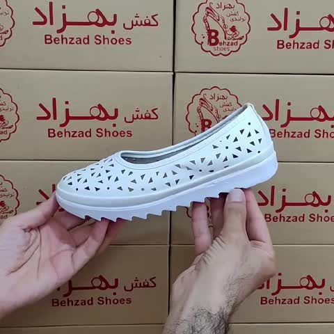 کفش تابستانی سبک طبی زنانه دخترانه کفی طبی برجسته خارپاشنه سایز 37 تا 41 رنگ سفید رویه چرم صنعتی زیره پیو نرم و راحت