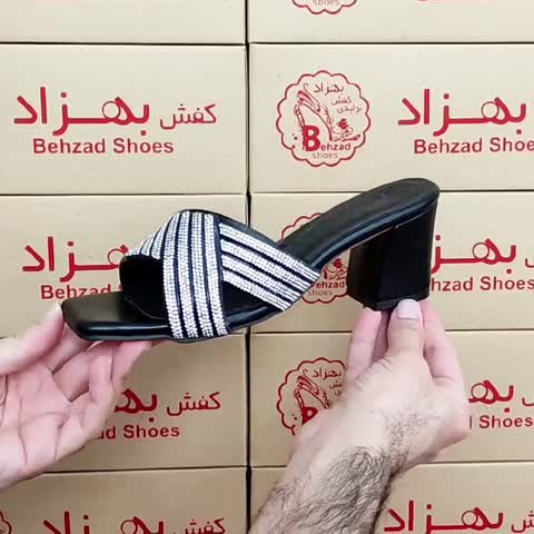 دمپایی روفرشی نگینی مجلسی زنانه دخترانه سایز 37 تا 41 رنگ مشکی زیره رافیک پاشنه 7 سانتی رویه نگینی سبک راحت