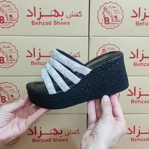 دمپایی روفرشی مجلسی نگینی زنانه دخترانه سایز 37 تا 41 رنگ مشکی زیره پیو لژ 7 سانتی رویه نگینی سبک راحتی 