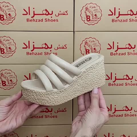 دمپایی روفرشی مجلسی دخترانه زنانه سایز 37 تا 41 رنگ کرم زیره پیو لژ 7 سانتی رویه چرم مصنوعی 
