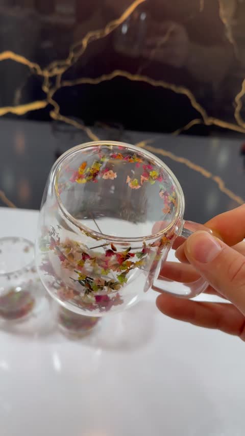 لیوان پیرکس دوجداره گلدار گنجایش 300 میل