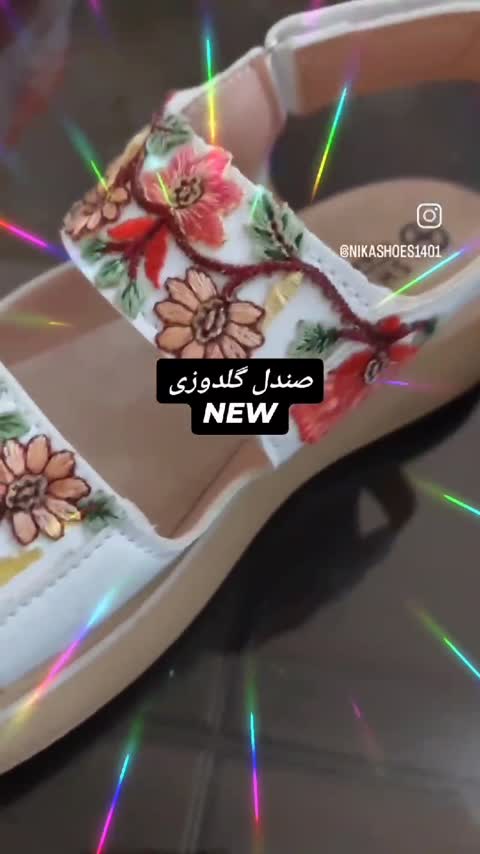 صندل زنانه مدل گلدوزی مزونی