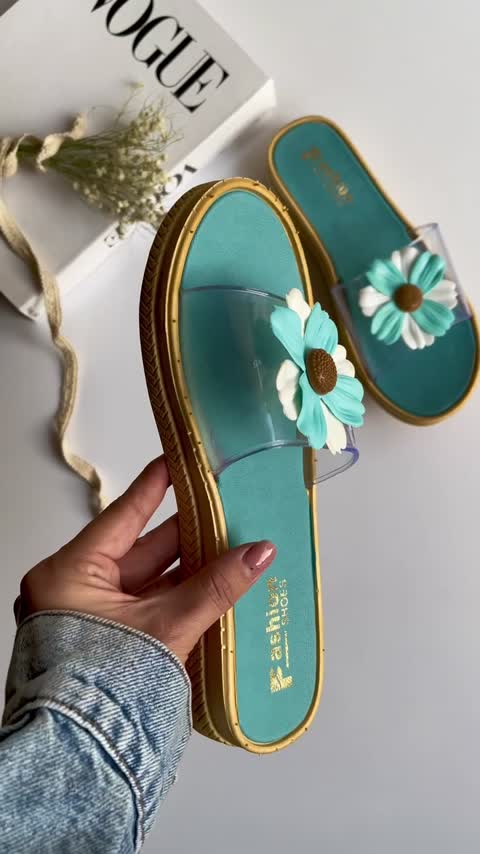 دمپایی زنانه کاکا مدل گلناز رنگ سبزآبی