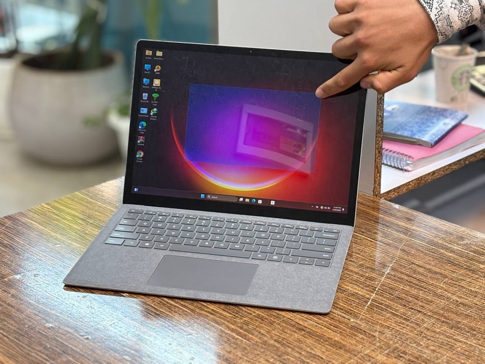 لپتاپmicrosoft surface laptop 4 ryzen5 8gb ddr4 256gb ssd AMD512 13'5 inch 2k touch
