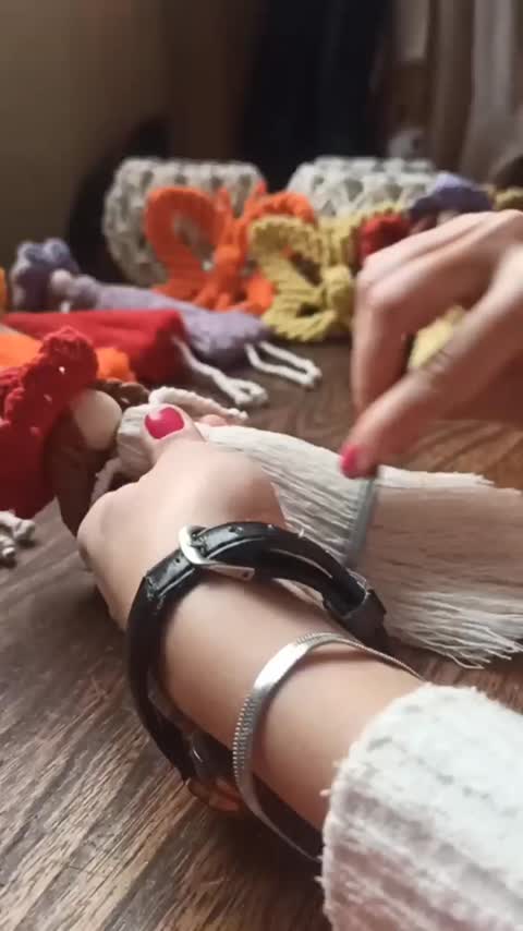جاکلیدی مدرن فرشته با کلاه بافتنی مکرومه بافی 
