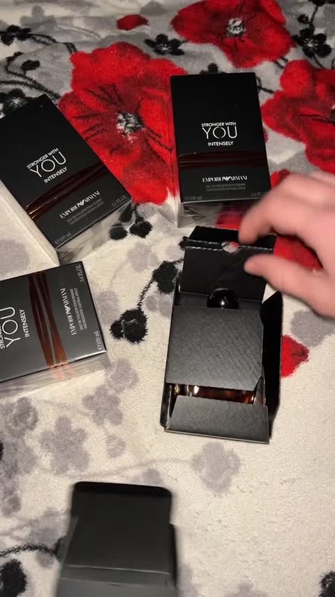 عطروادکلن  استرانگرویت یو پارفیوم اورجینال باکس تظمینی حجم اکبند100میل دکانت 10،20،50میل
