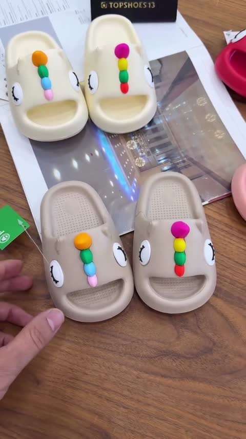 دمپایی بچگانه پاپا مدل تک شاخ