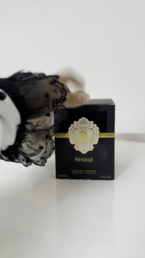 عطر ادکلن کریستال مشابه کریکه (کیرکه)