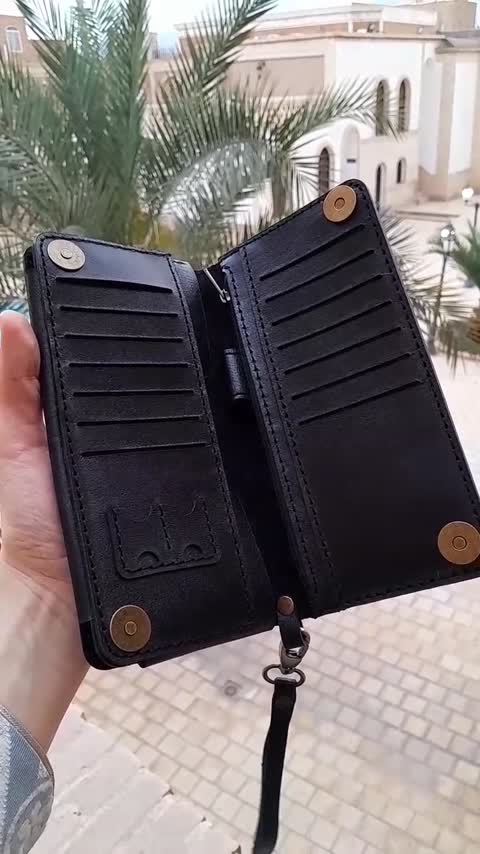 کیف پول مدل کیهان مردانه چرم طبیعی دستدوز دارای محل قرار گیری گوشی
