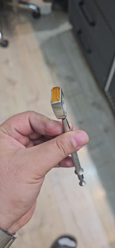 انگشتر عقیق زرد 