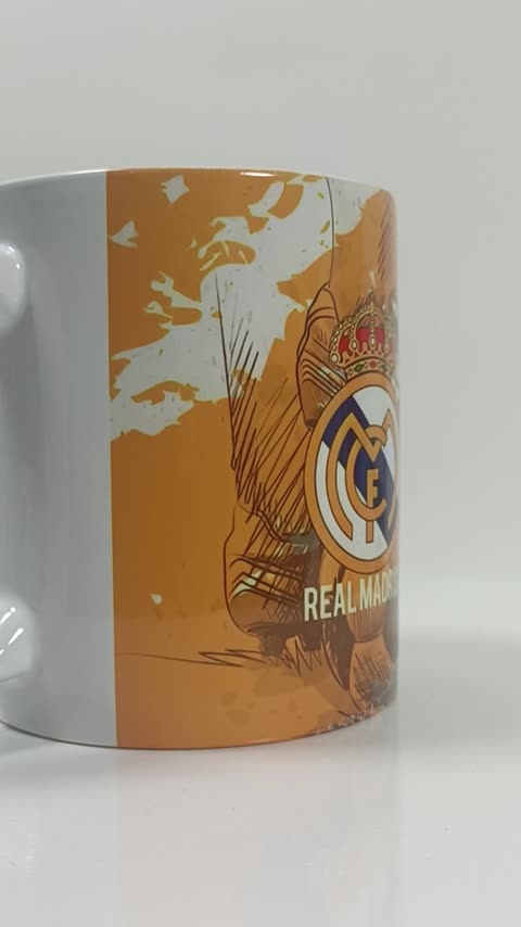 ماگ طرح تیم رئال مادرید (Real Madrid) کد 05 (معمولی ، مشکی ، حرارتی)