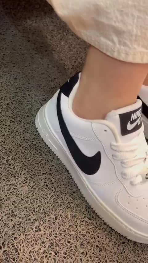 کتونی نایک ایرفورس ترند مشکی سفید کرم زنانه دخترانه کفش ونس اسپورت نایکی ایر فورس NIKE کرمی کتان چرم لژدار طبی سبک بسطپج