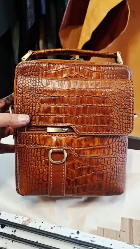 کیف دوشی چرم طبیعی گاوی 
