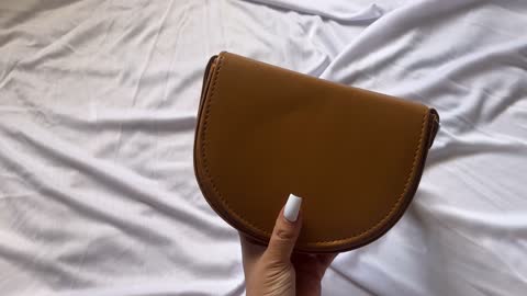کیف دستی زنانه قهوه ای نیم دایره چرم مصنوعی