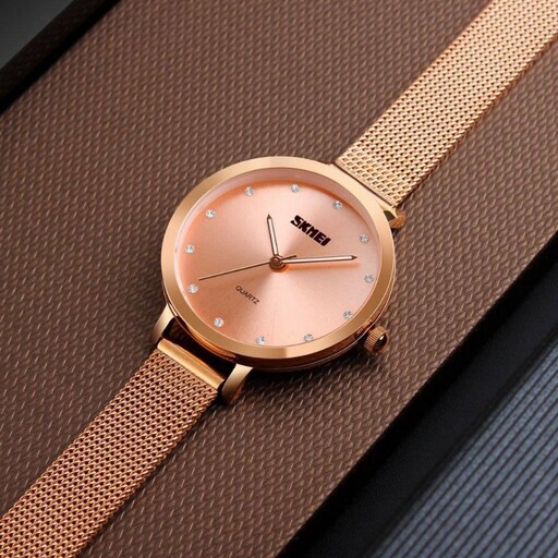 ساعت مچی زنانه اسکمی مدل 1291 بند حصیری طراحی ساده و زیبا شیشه کریستالی مقاوم 