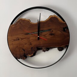 ساعت دیواری چوبی روستیک از  درخت سنجد با رینگ فلزی  قطر 50