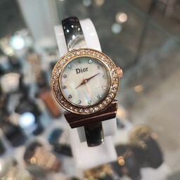ساعت  زنانه نگین دار برند WALAR وDIORدرجه110 مدل مختلف طلایی رنگ  و الگویی 385000 تومان فروش به صورت تک و عمده 