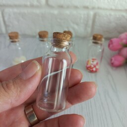 بطری شیشه ای با درب چوب پنبه ای کوچک تزئینی با ارتفاع کل 6.5 سانت