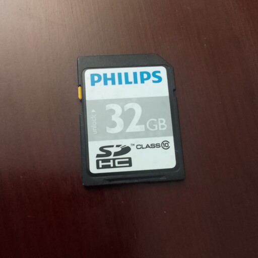 رم کارت حافظه فیلیپس 32 گیگ اصل تایوان sd hc class philips fm32sd45b sd card class10 بدون جعبه