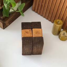 نمکدان چوبی با چوب روسی در دو رنگ بلوطی و گردویی