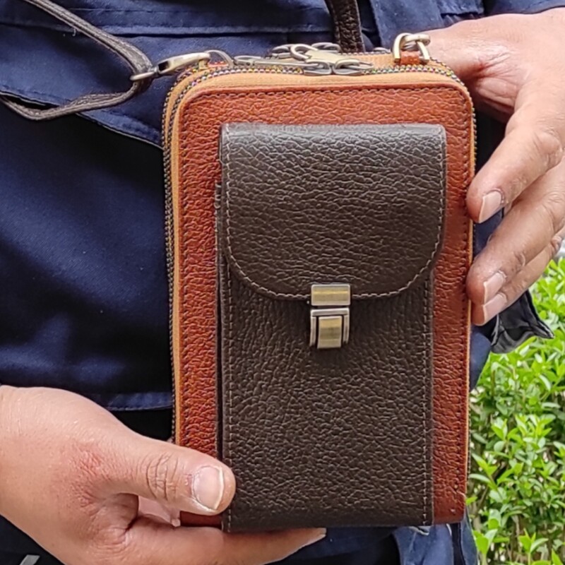 کیف چرم طبیعی مدل کاوه فوق العاده پاسپورت حمایل موبایل جادار و زیبا 