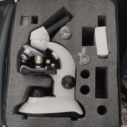 میکروسکوپ دانش آموزی 640 با کیف و نمونه آماده