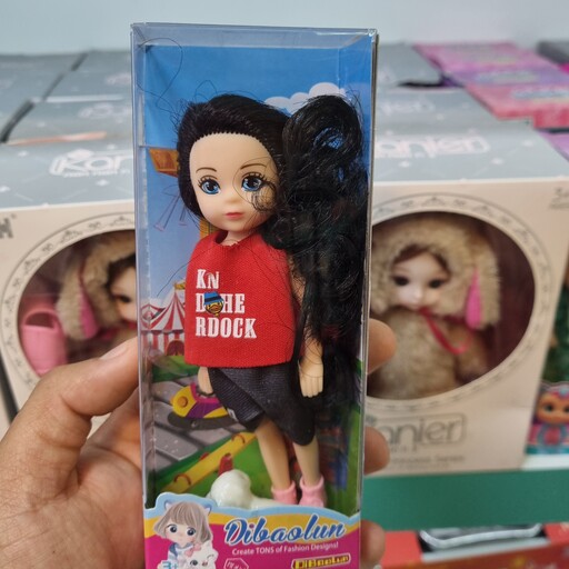 عروسک دخترانه 