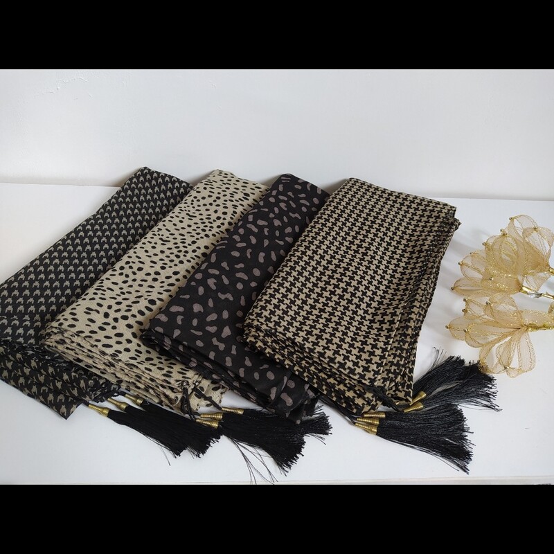 روسری نخی چاپ خیس دور دوخت منگوله دار قواره تقریبا 125 در طرحهای متنوع(ارسال رایگان خرید بالای 500)