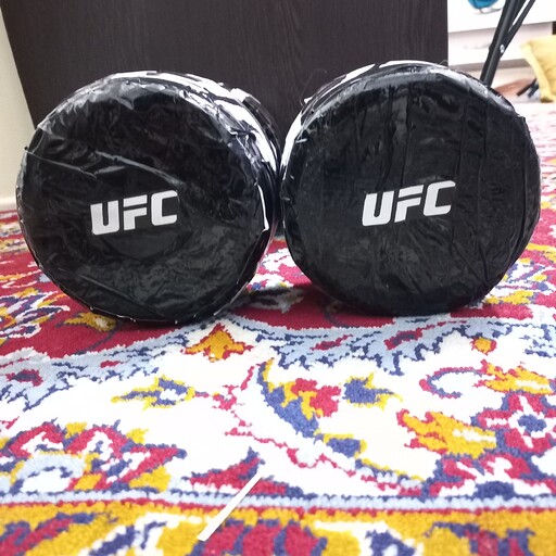یک جفت دمبل 7و نیم کیلو گرم برند UFC رنگ مشکی