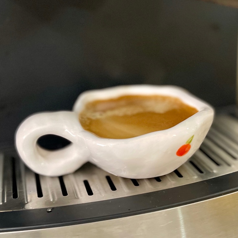 فنجان قهوه پرتقالی سرامیکی دستساز 