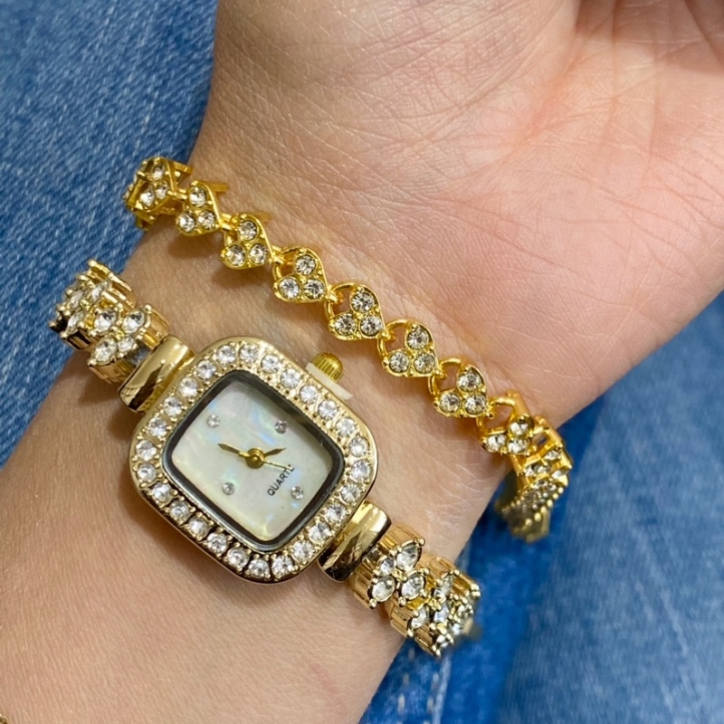 ساعت زنانه فول نگین ظریف رویال کرون به همراه دستبند ROYAL CROWN طلایی