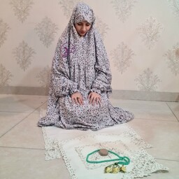 چادر رنگی  نماز با صمانت شست و شو و تضمین دوخت و کیفیت و ارسال رایگان  