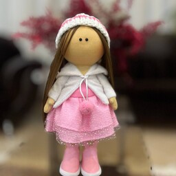 عروسک کاملا دست ساز،،قابل سفارش در سه سایز 25،32،40سانت،رنگ به دلخواه مشتری کلاه عروسک بافت،همراه با یعدد کیف دستی کوچک