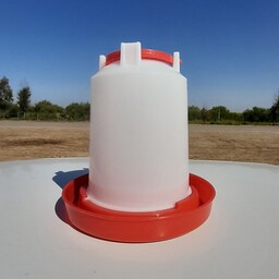 آبخوری 4 لیتری مخصوص آب دادن به طیور(مرغ،خروس،پرنده(