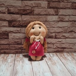 عروسک دختر مو فرفری قد 30 سانتی ، دستهاش قابل حرکته
