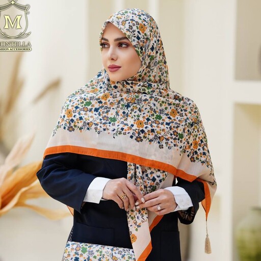 روسری نخی سبک طرح گل ریز ترند بازار دارای رنگبندی زیبا قواره 140 منگوله دار