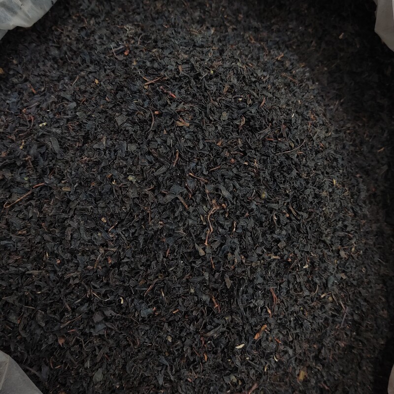 چای زرین بهاره لاهیجان کاملا ارگانیک و طبیعی محصول 1403 کارخانه چایسازی بهره بر بسته بندی نیم کیلو گرمی