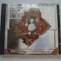 آلبوم موسیقی آلترناتیو دنس Massive Attack 1994