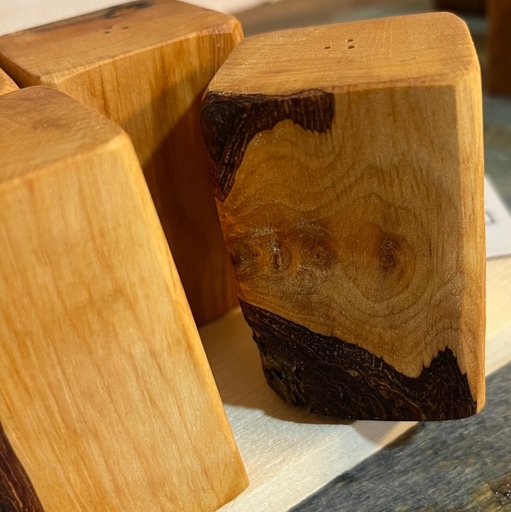نمکدان چوبی دستساز ،ست 4 عددی نمکدان روستیک ،چوب توسکا