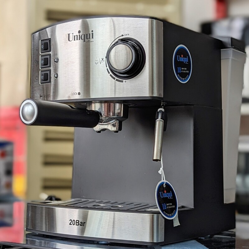 اسپرسو 20بار مارک یونیک مدل rl333    توان850 وات   قابلیت استفاده ازپودر قهوه  فشار بخار 20بار  نازل بخاردارد