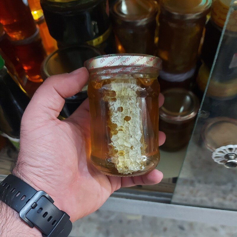 عسل موم دار طبیعی گون اعلا و خود بافت 350 گرمی محصول آجیل و خشکبار روناس